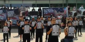#Colombia Indignación entre animalistas por caballo muerto durante corrida de toros en Medellín
