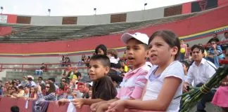 #PERU La ONU le pide a Lima prohibir la participación de menores en espectáculos taurinos