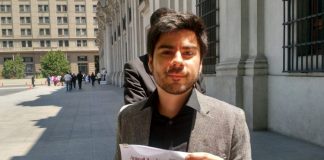 #SANTIAGO Agrupaciones animalistas entregan carta a Bachelet rechazando la declaratoria del rodeo como patrimonio cultural inmaterial