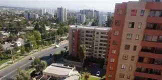 #VALPARAISO Residente de condominio en Viña del Mar golpea brutalmente a perrito abandonado