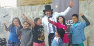 #LOSLAGOS Fomentan con teatro la tenencia responsable en la Isla Grande de Chiloé