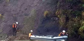 #AYSEN Perro fue rescatado por el Gope tras caer por ladera del río Simpson