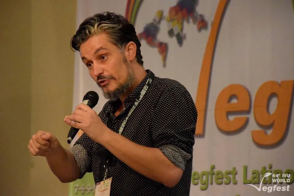 #MIRADANACIONAL Leonardo Anselmi y los animales: «Mi posición moral es evidentemente contra las prácticas de maltrato»