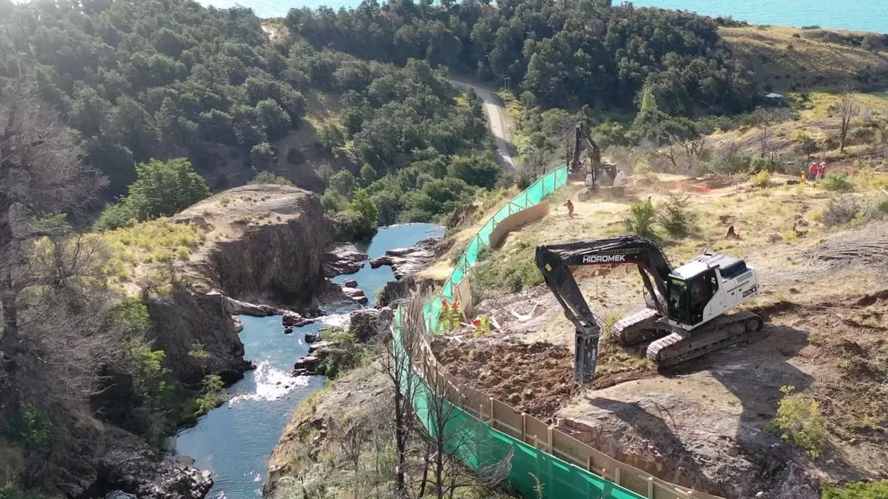 #AYSEN Medio centenar de vecinos y vecinas de Guadal exigen evaluación ambiental de central Los Maquis