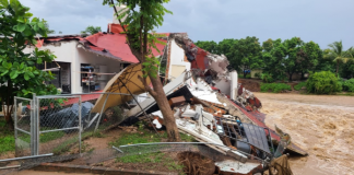 Paso del huracán Nora deja graves daños en albergue de SPCA en Puerto Vallarta, México