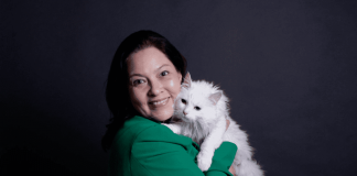 Candidata al Senado por la RM llama a crear un Servicio Nacional de Protección Animal y a defender sus derechos día a día