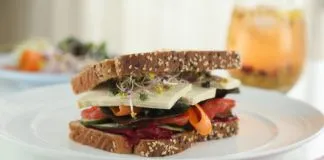 Regalarán 500 sándwiches veganos en Plaza de Armas por el Día Mundial sin Carne