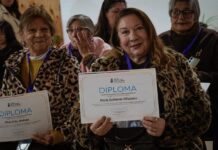 Experiencia destacable: Certifican a 12 personas de la tercera edad como monitores promotores de la tenencia responsable en Villa Alemana